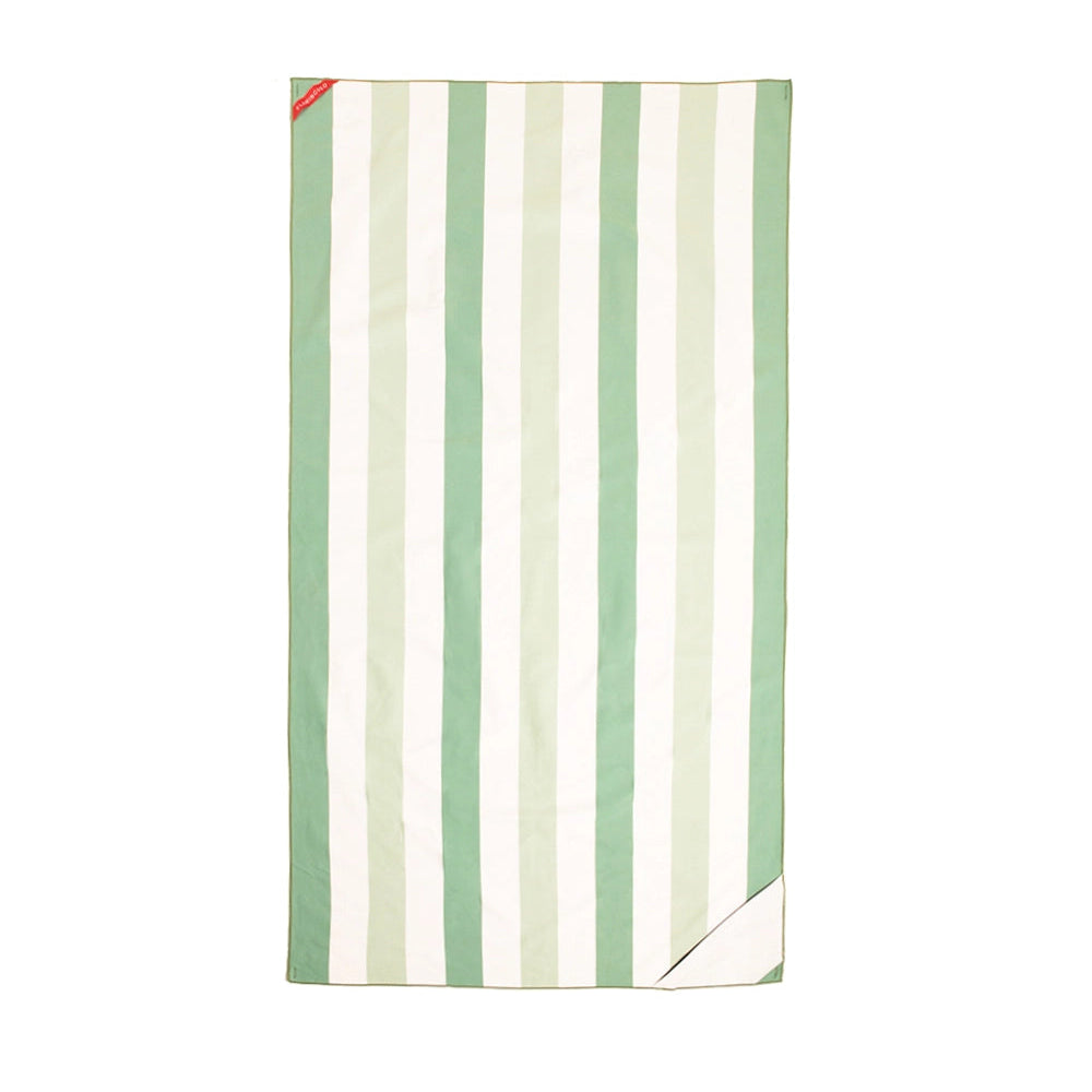 Striped Microfiber Beach Towel – Fast Drying with Zip Pocket