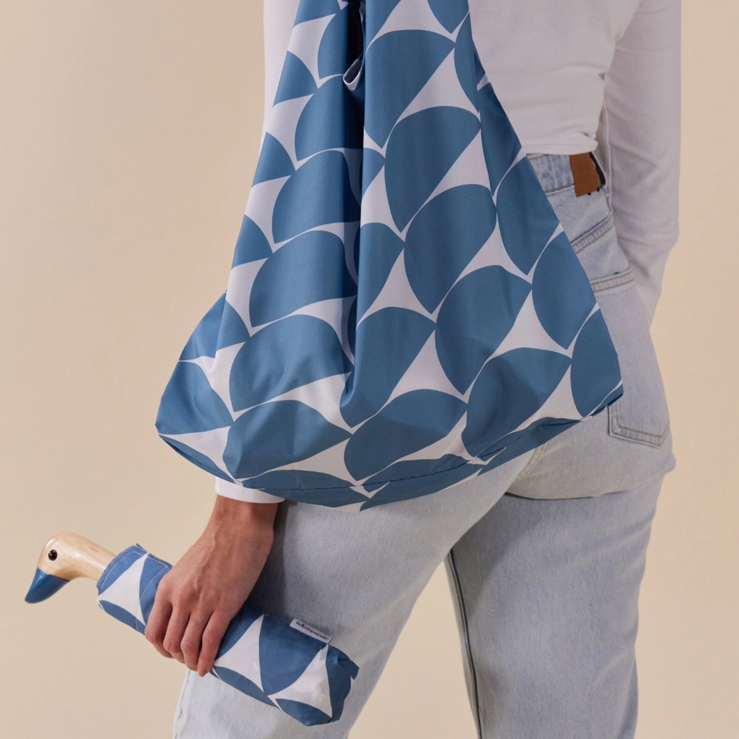 Reusable Eco Shopping Bag – Foldable & Made from 6 Recycled Bottles
